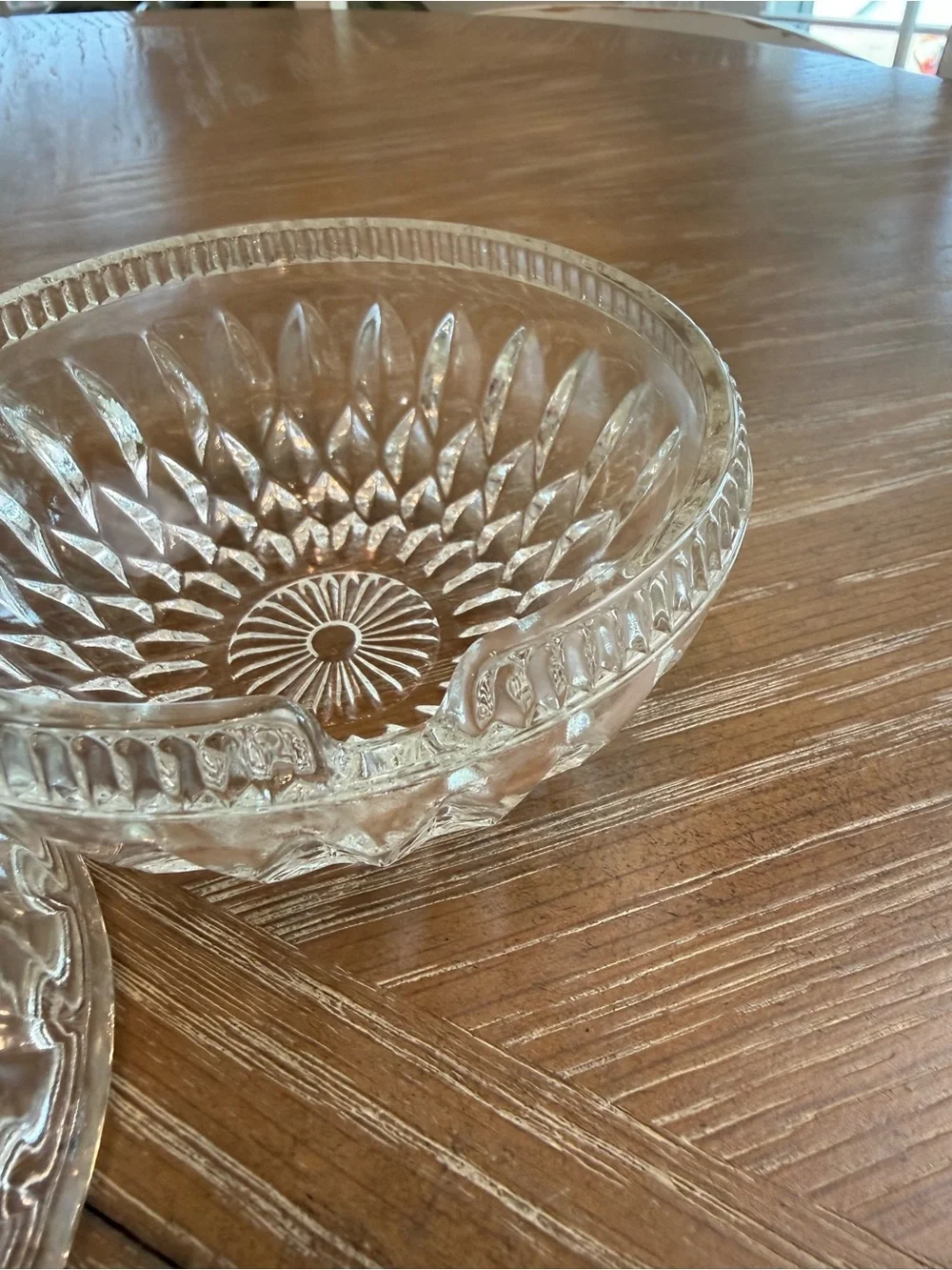 INDIANA GLASS VINTAGE LIDDED CANDY BOWL OR SERVER SUGAR